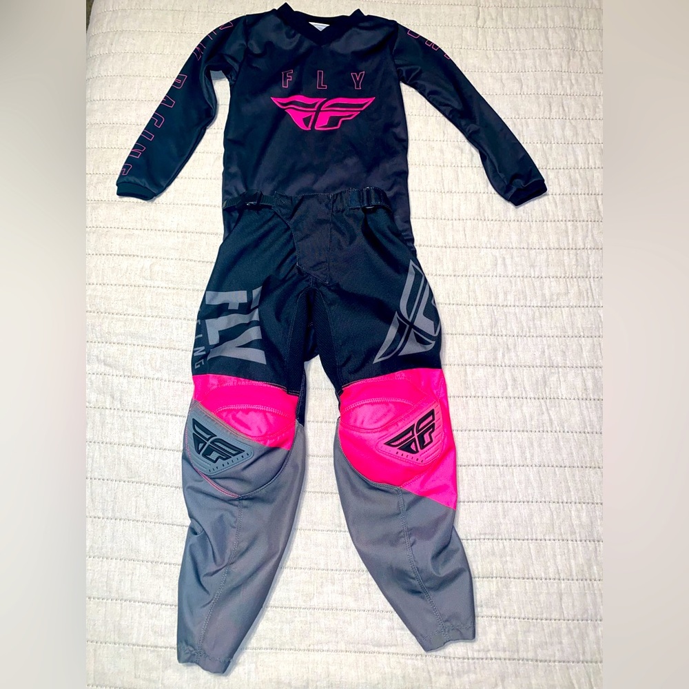 Youth Fly Racing gear. Excellent condition. Top is YS. Pants are waist size 18”
